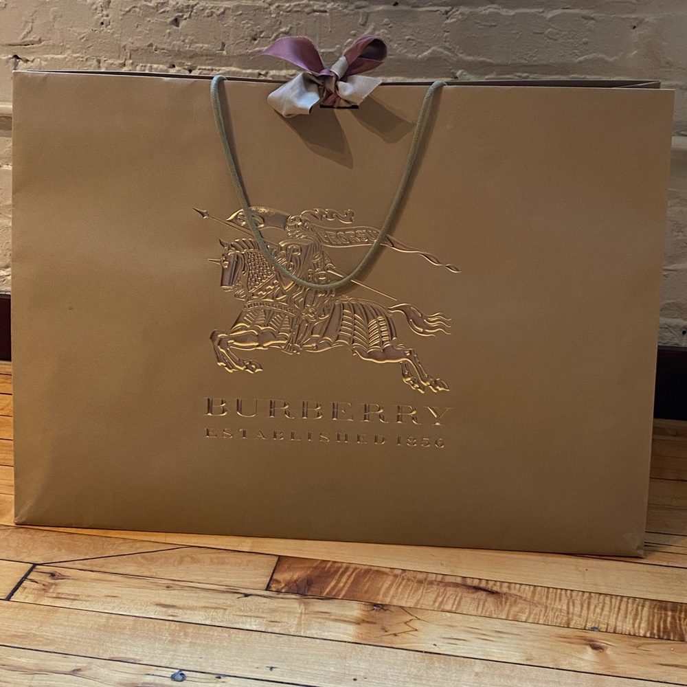 Burberry shopping bag